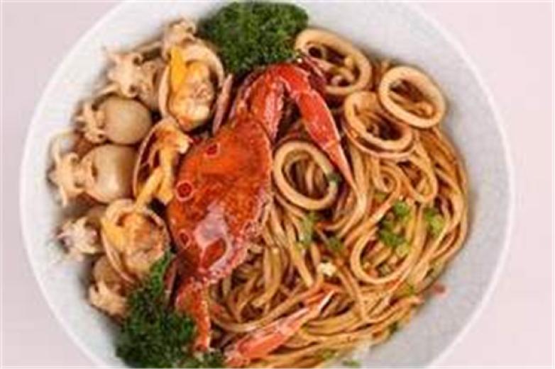 面一会海鲜焖面